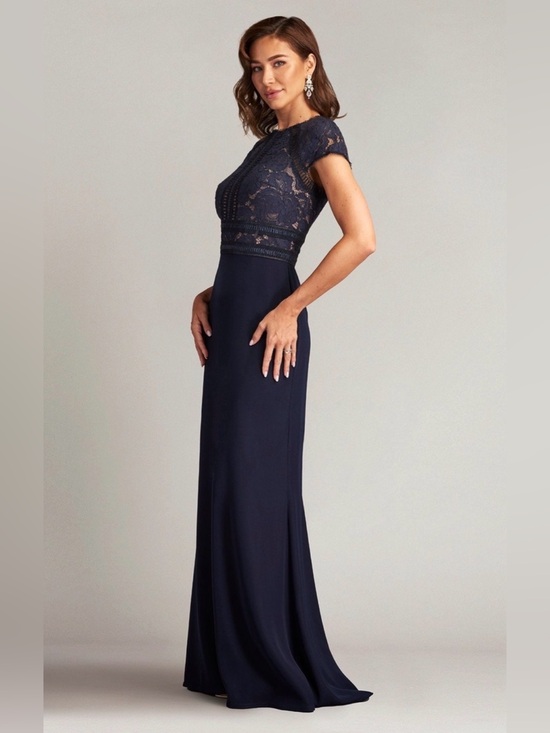 Tadashi Shoji Dresses & Skirts - Tadashi Shoji Catrine Navy Blue Lace Bodice Crepe Gown, Size 6